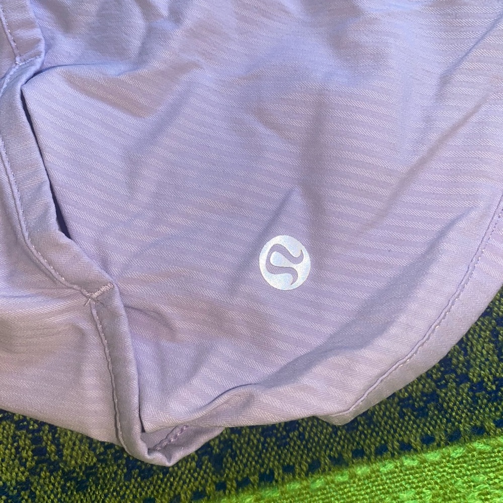 Size 4 lululemon shorts